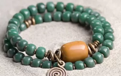 Jade Inclusions in Bracelets: What Photos Can and Cannot Prove