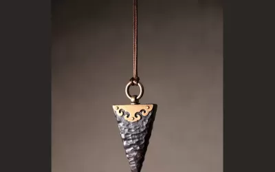 Arrowhead Pendant Buyer Guide: Meaning, Artifact Claims, Fit and Care