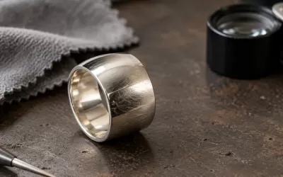 Do Sterling Silver Rings Scratch? Finish, Wear and Care