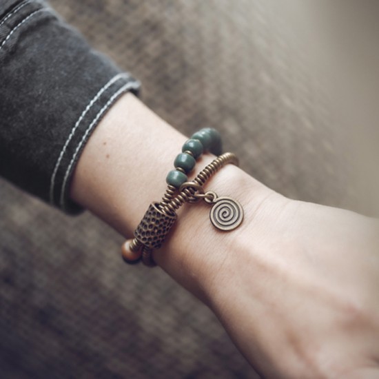 Green Bodhi Root Bracelets Brass beads Bracelets for men and Bracelets for women Green Bodhi Root Bracelets Brass beads Bracelets for men and Bracelets for women