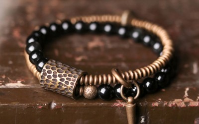 How to Tell If an Obsidian Bracelet Is Real: Evidence, Limits & Care