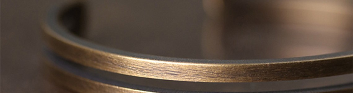 Brass bracelets are the new fashion favorite Brass bracelets are the new fashion favorite