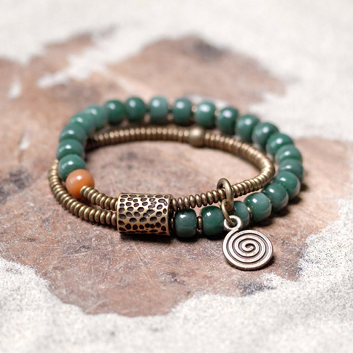Green Bodhi root and brass bead bracelet by sunMYLOVE